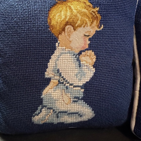 Pair of little vintage pillows cross stitch and velvet - Picture 3 of 5